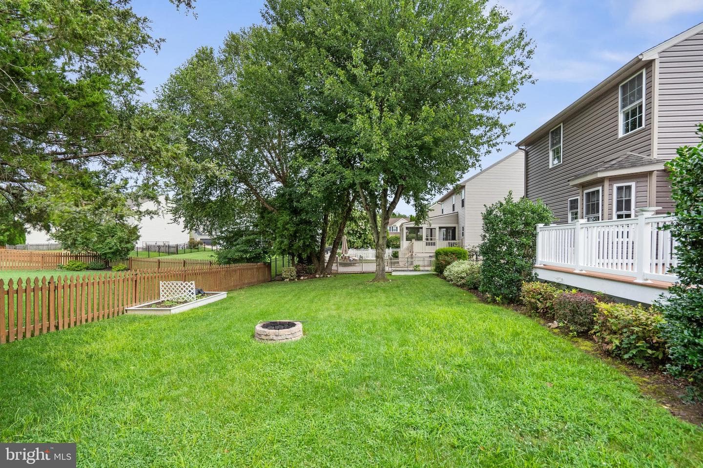 332 Ponfield Road E photo 6