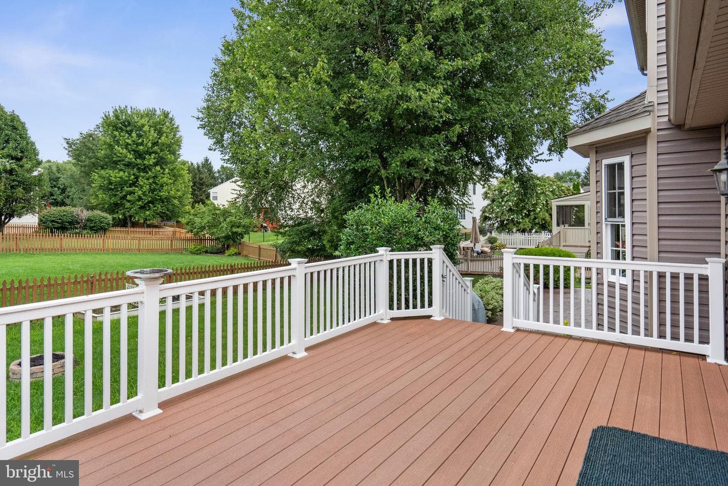 332 Ponfield Road E photo 8