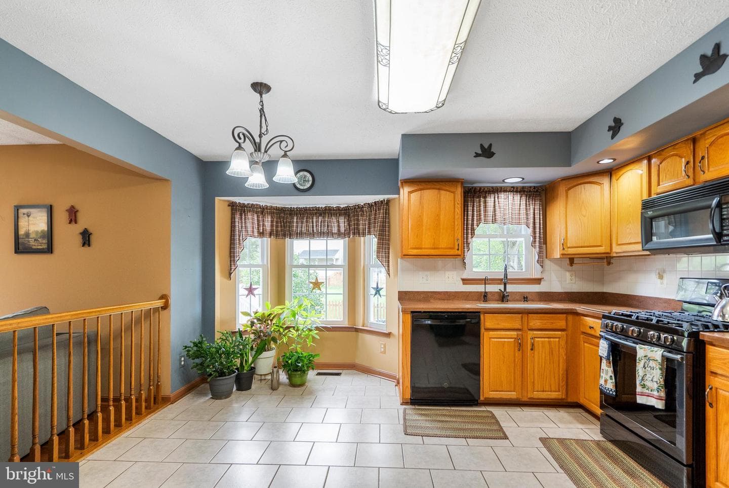 332 Ponfield Road E photo 9