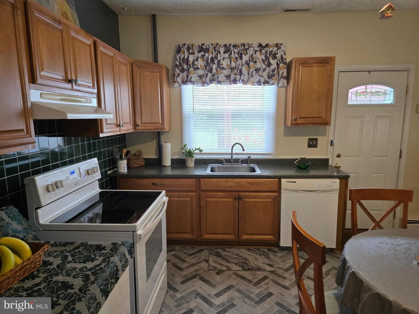 2414 Willoughby Beach Rd photo 14