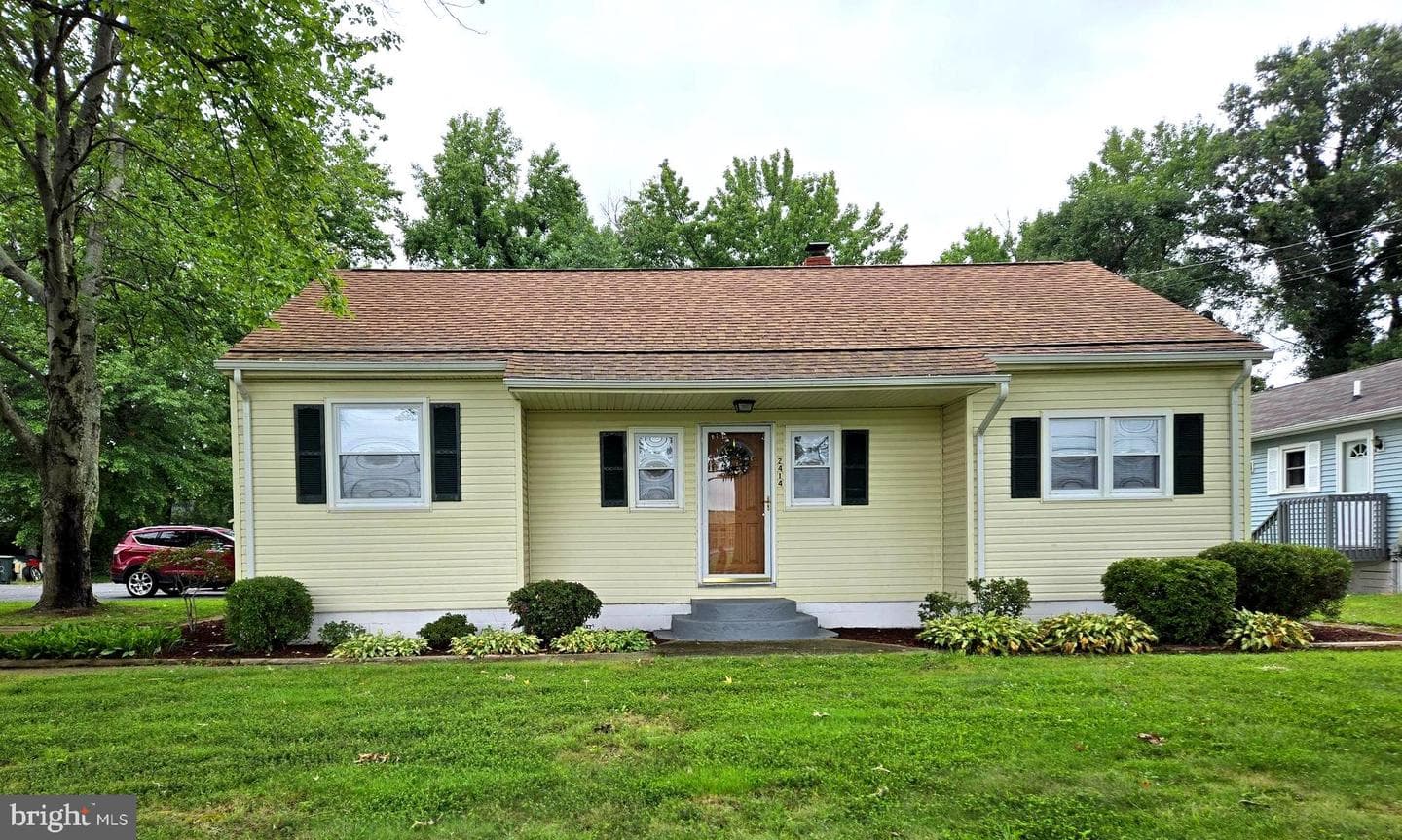 2414 Willoughby Beach Rd photo 2