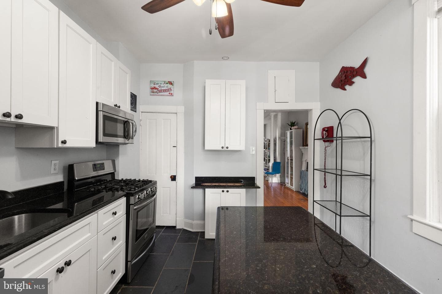 563 Congress Avenue photo 13