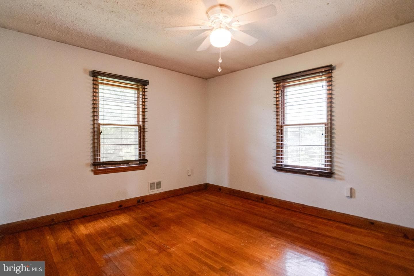 1405 Pomeroy Avenue photo 23
