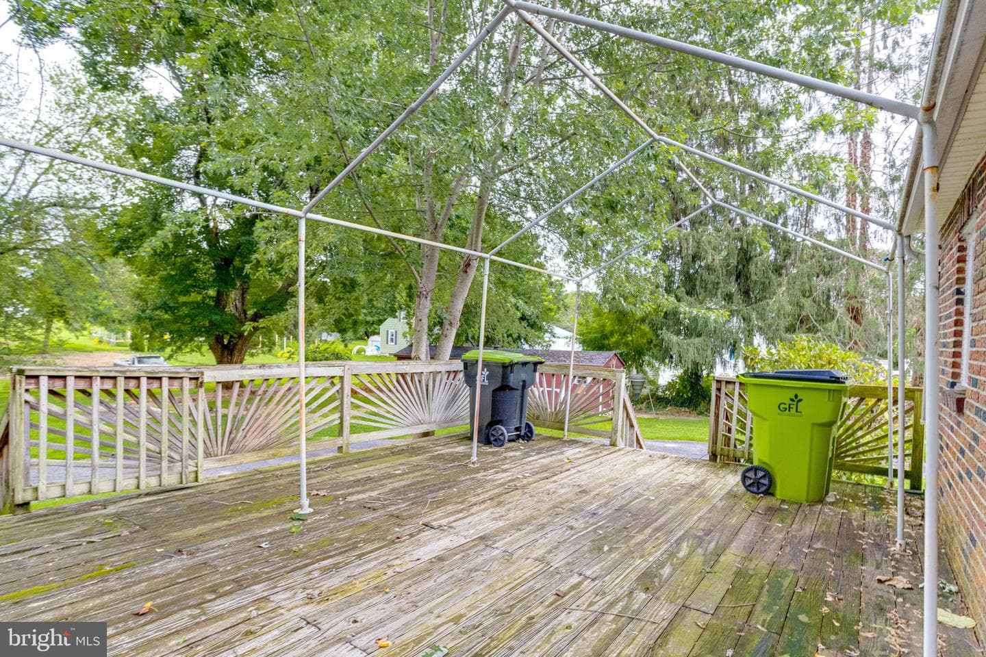 1405 Pomeroy Avenue photo 40