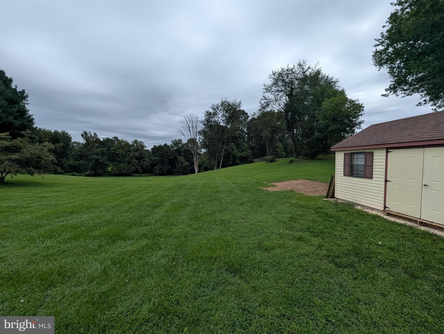 1921 Twin Lakes Drive photo 16