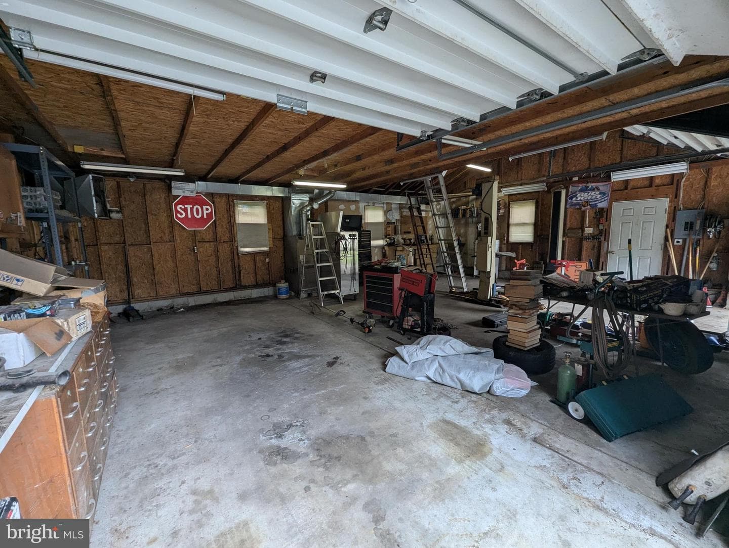 1921 Twin Lakes Drive photo 17