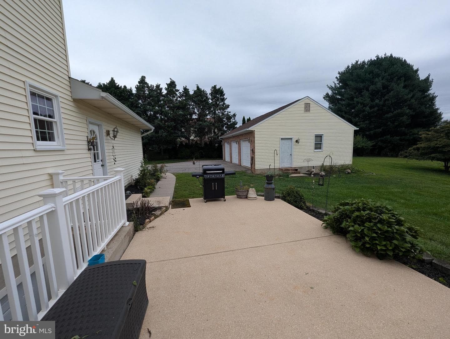 1921 Twin Lakes Drive photo 21