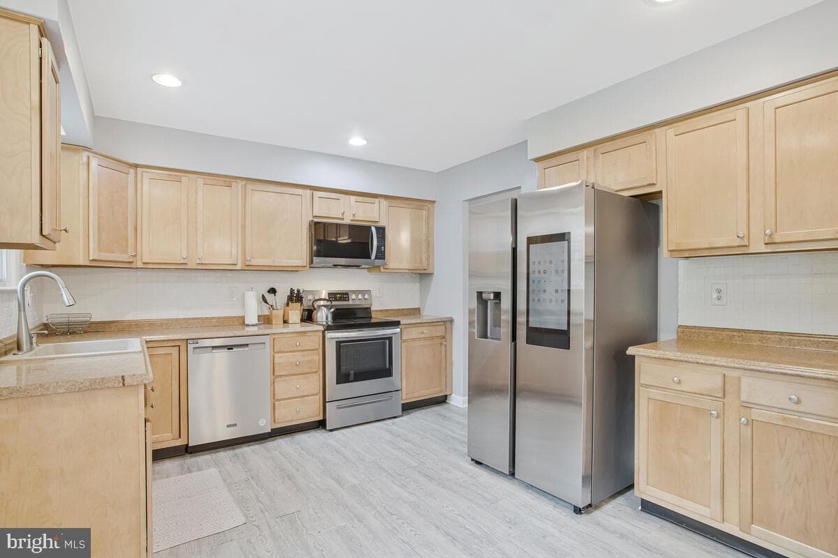12 Overbrook Lane photo 1