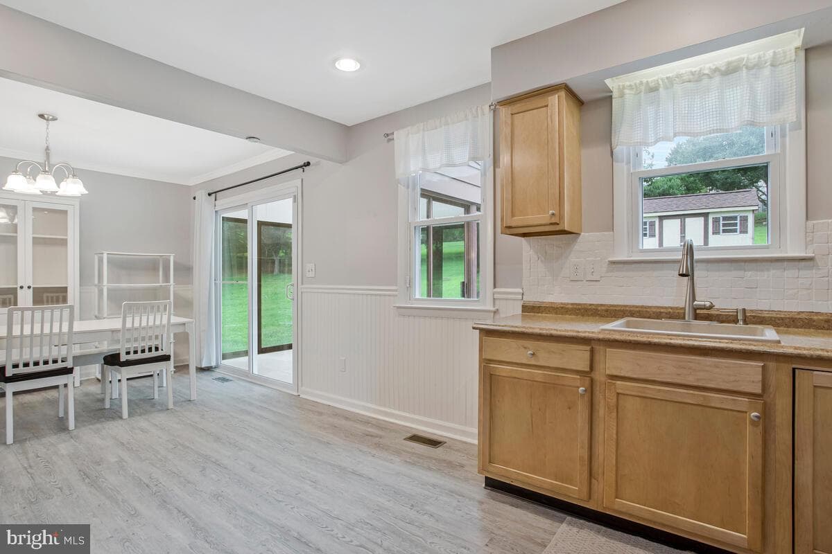 12 Overbrook Lane photo 17