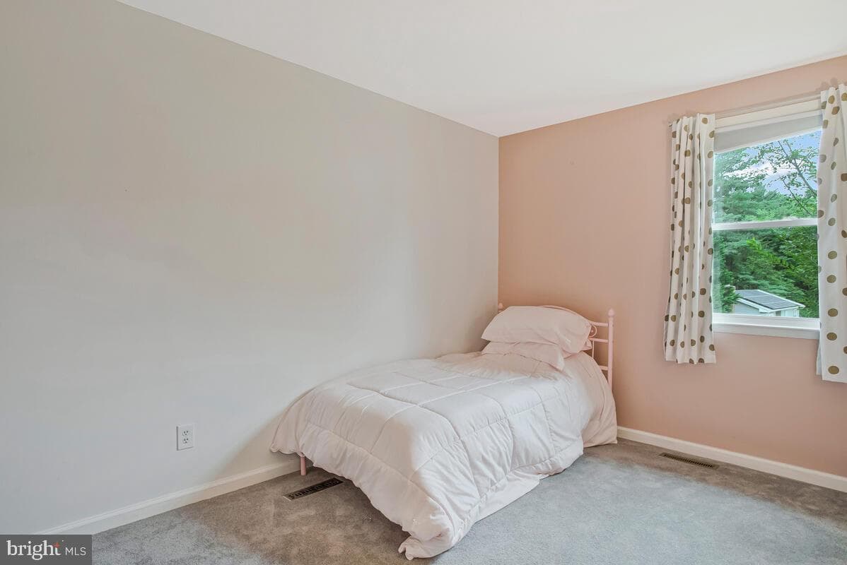12 Overbrook Lane photo 24