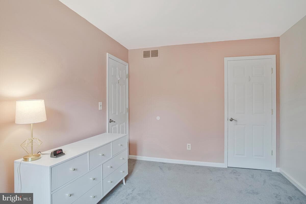12 Overbrook Lane photo 25
