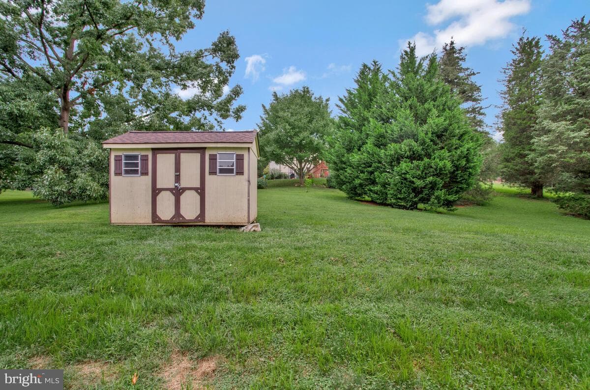 12 Overbrook Lane photo 41