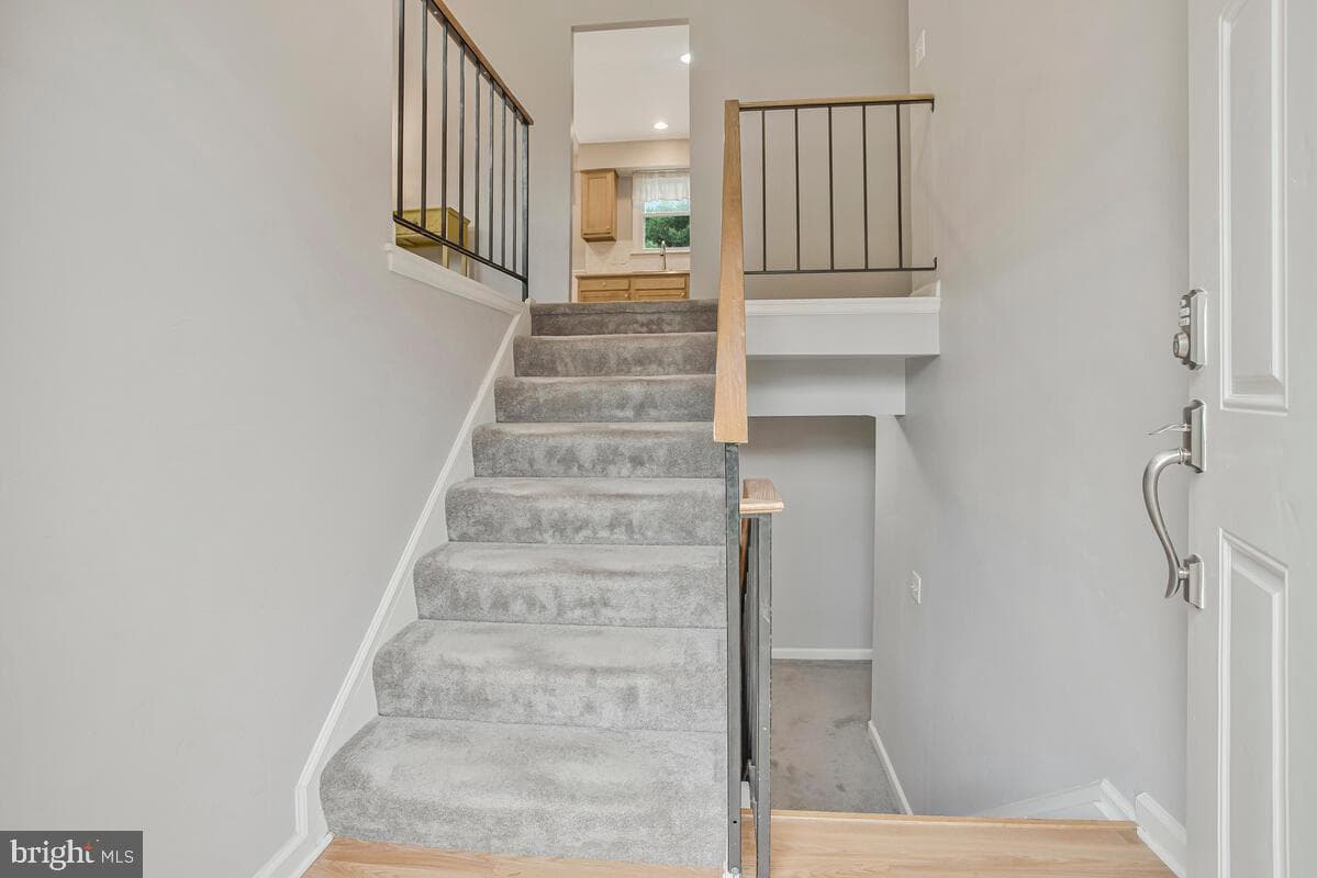 12 Overbrook Lane photo 6