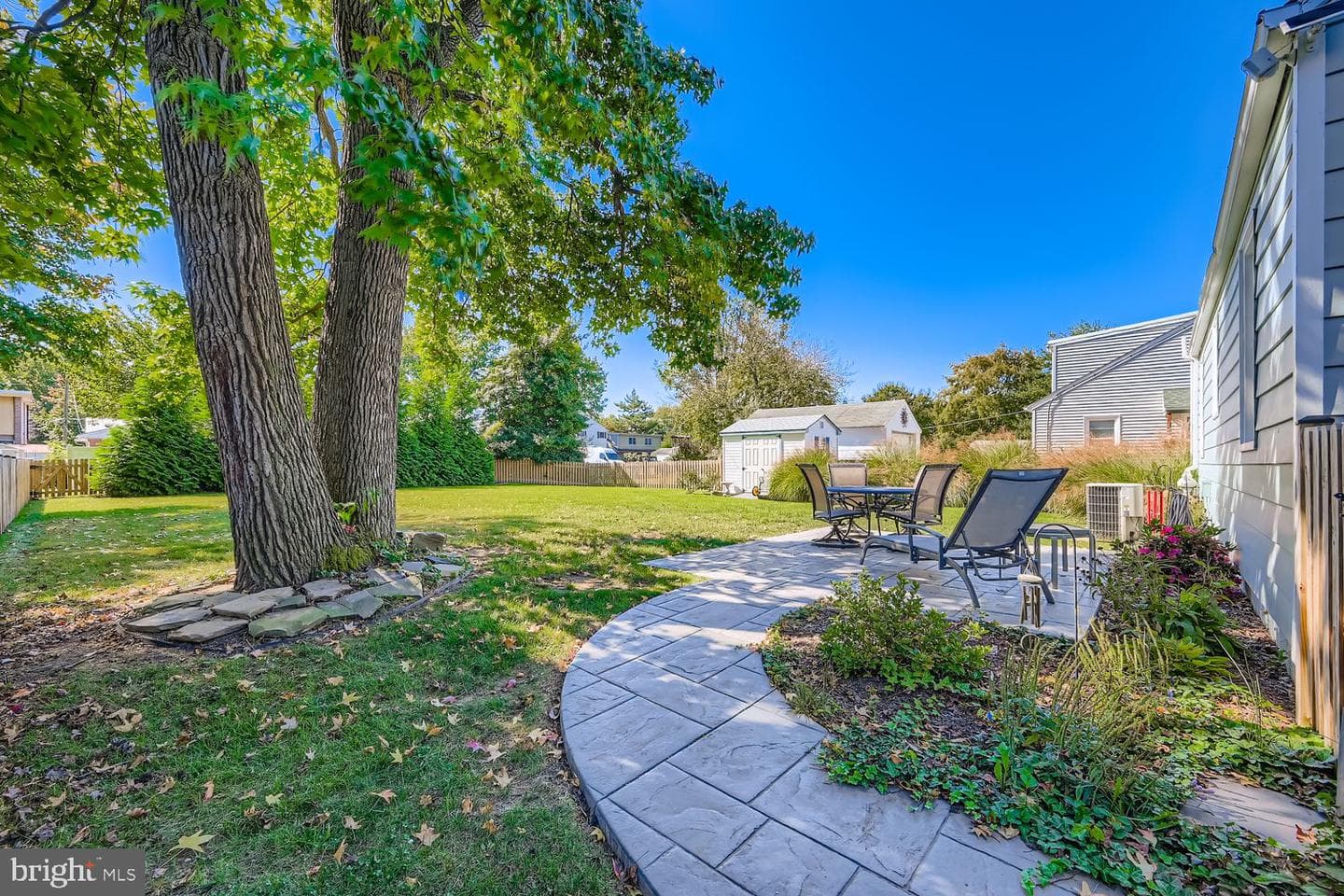 610 Lewis Street photo 26