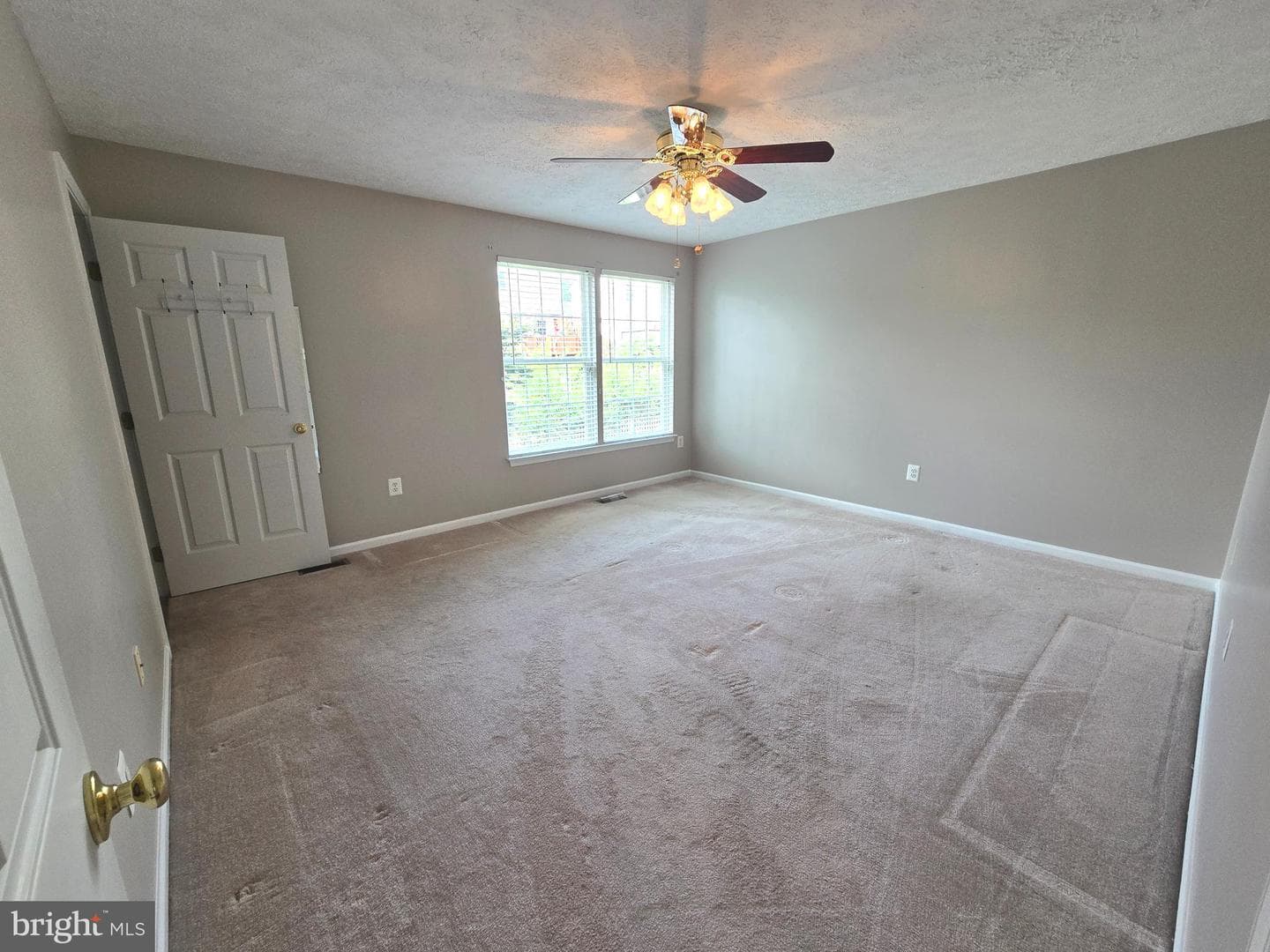 702 Jonathan Drive photo 7