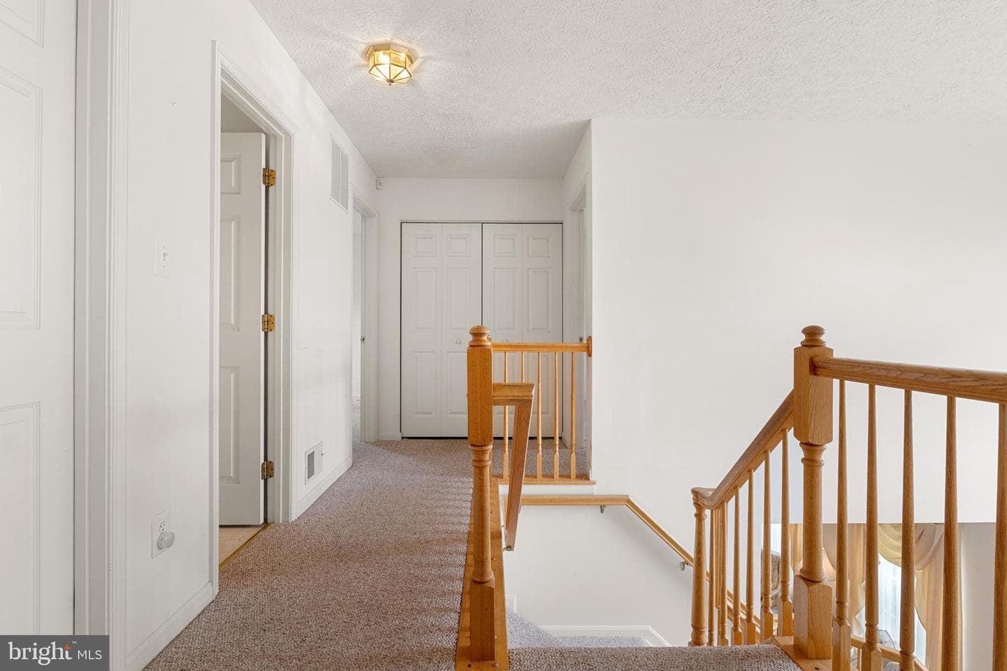 730 Hollywood Place photo 22