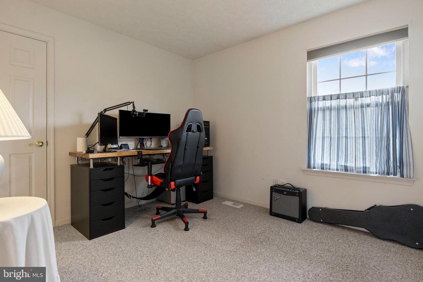 730 Hollywood Place photo 35