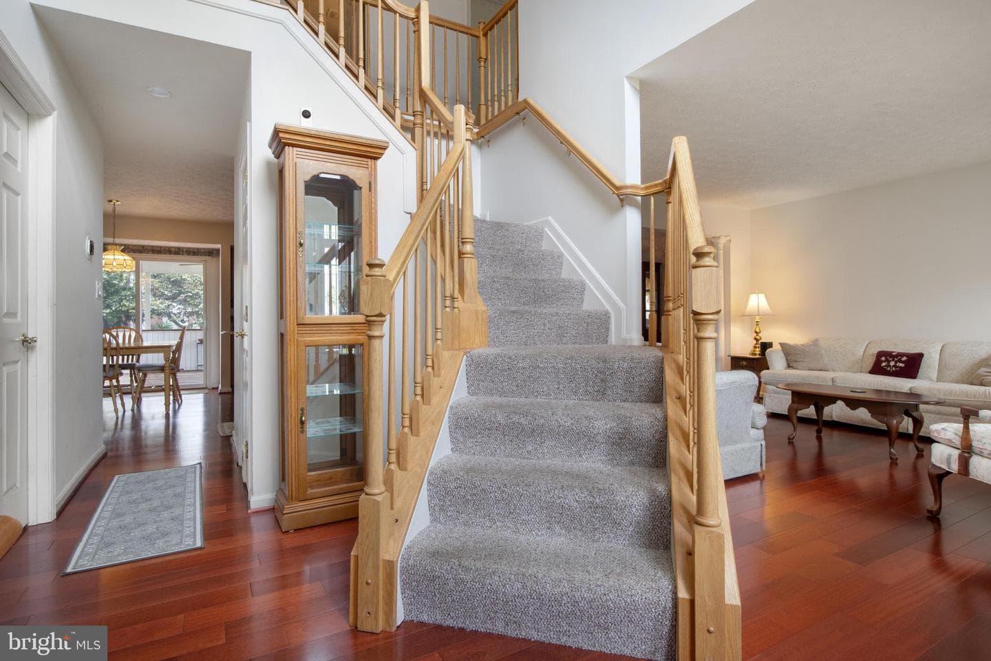 730 Hollywood Place photo 6
