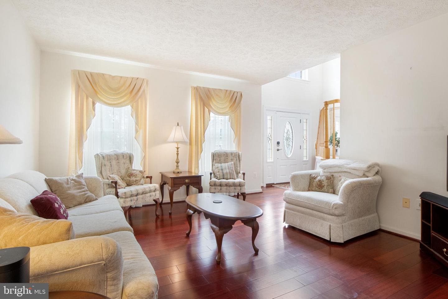 730 Hollywood Place photo 8