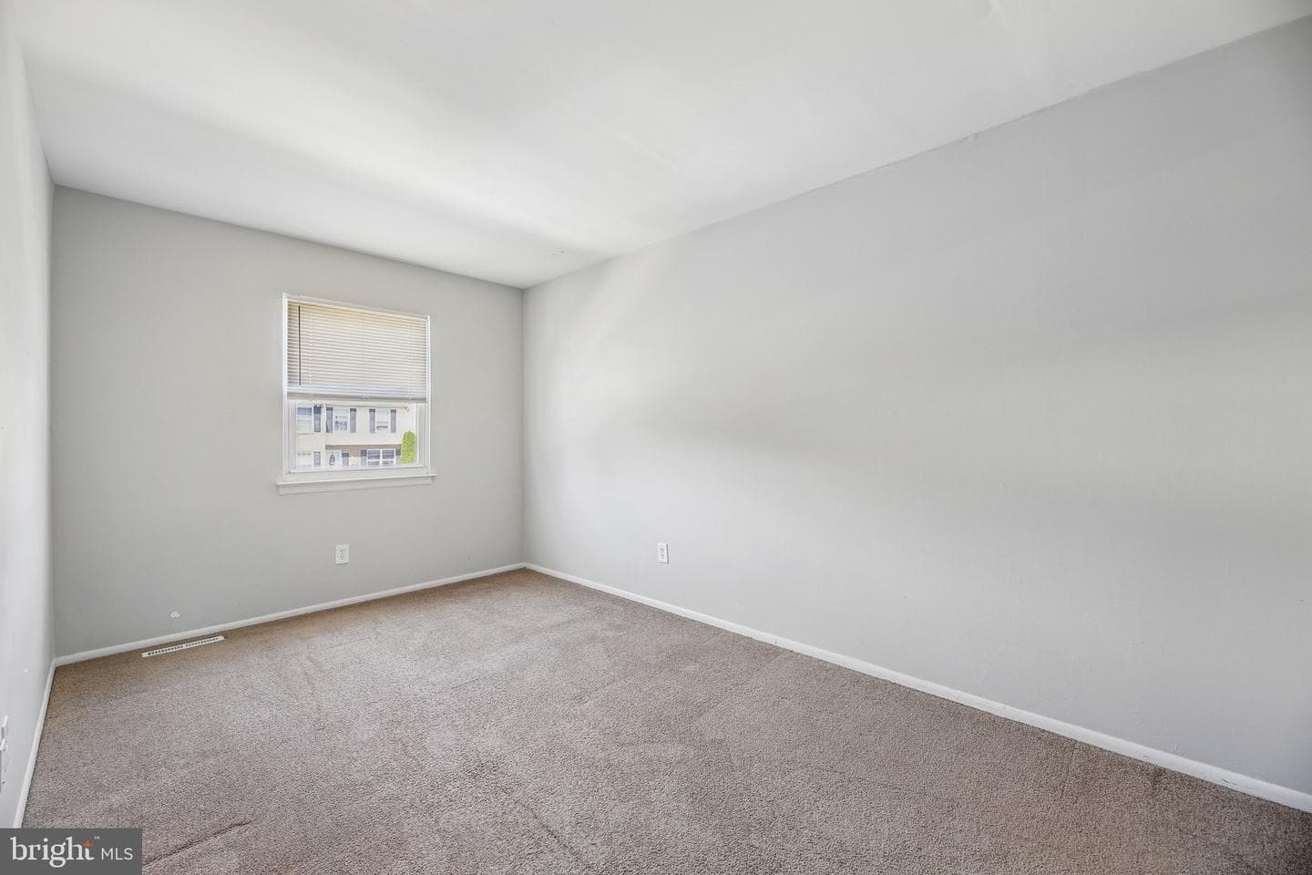 1557 Charlestown Drive photo 22