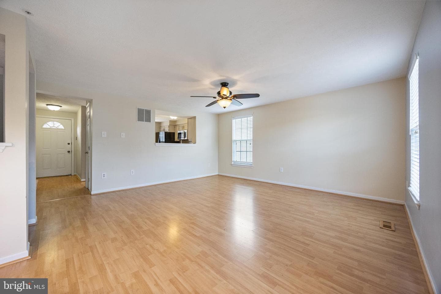 914 Gainsborough Court #914 photo 12