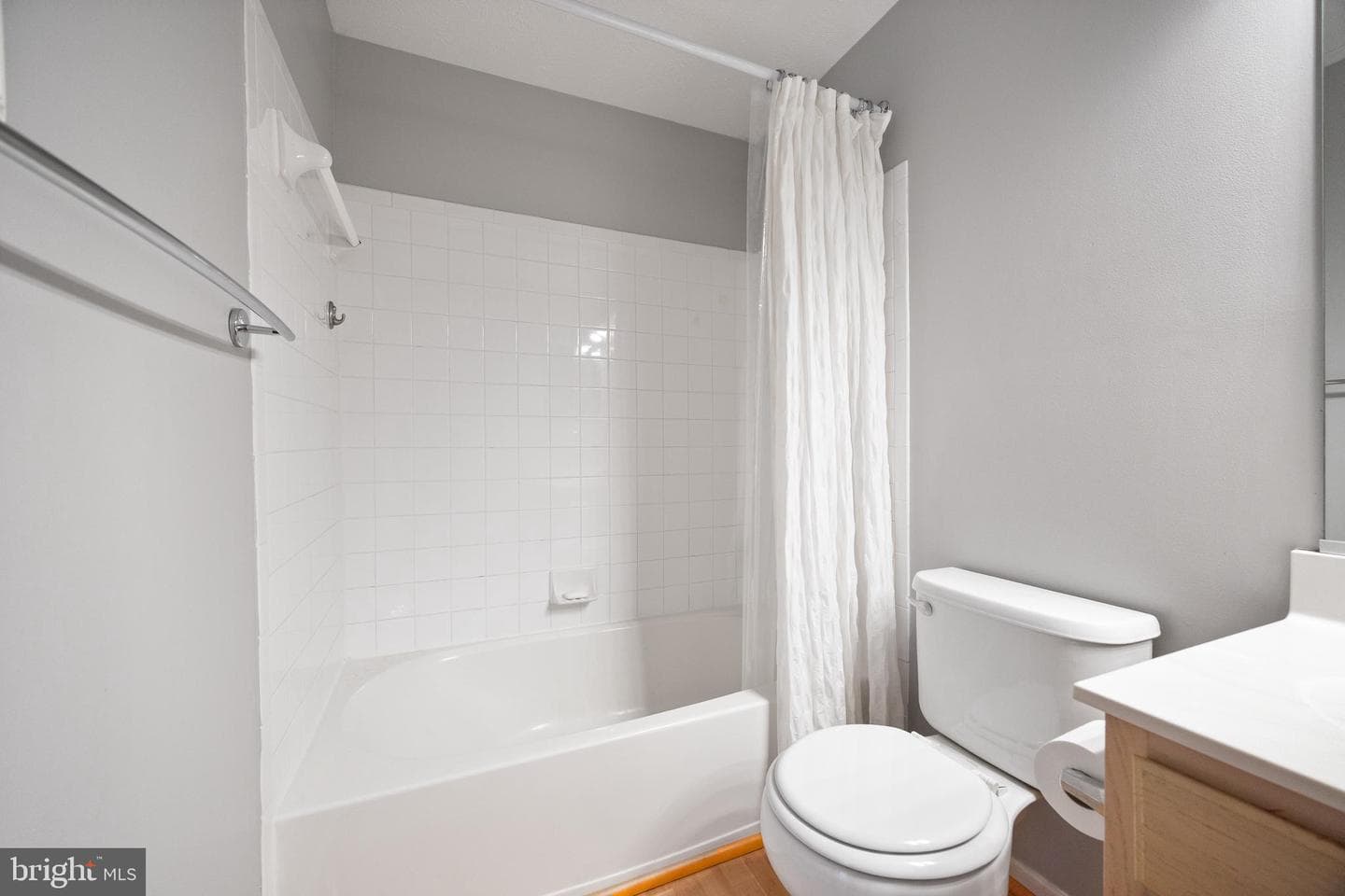 914 Gainsborough Court #914 photo 19
