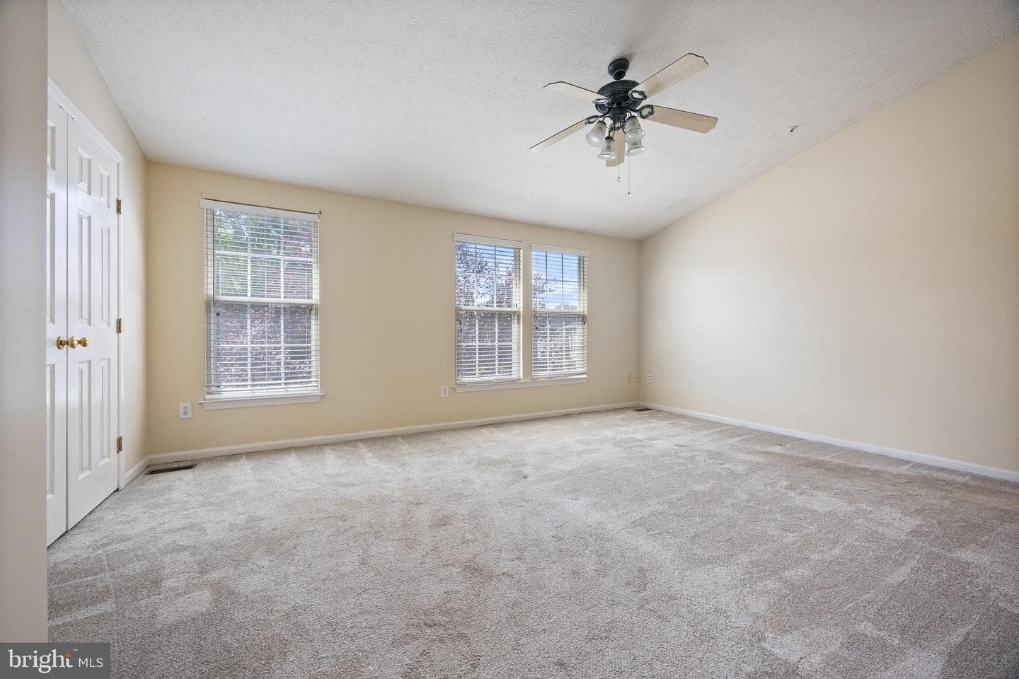 914 Gainsborough Court #914 photo 20