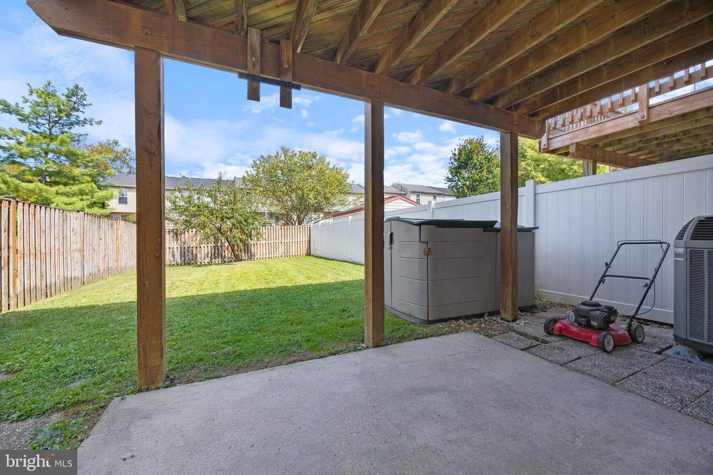 914 Gainsborough Court #914 photo 29