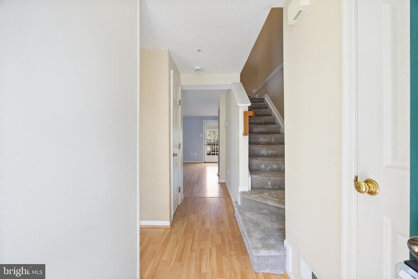 914 Gainsborough Court #914 photo 3