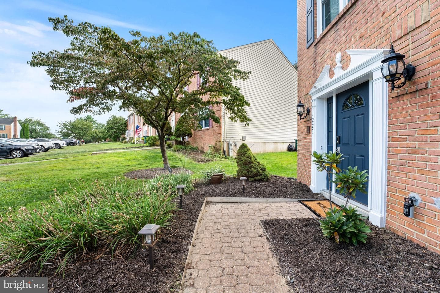 1223 Athens Court photo 2