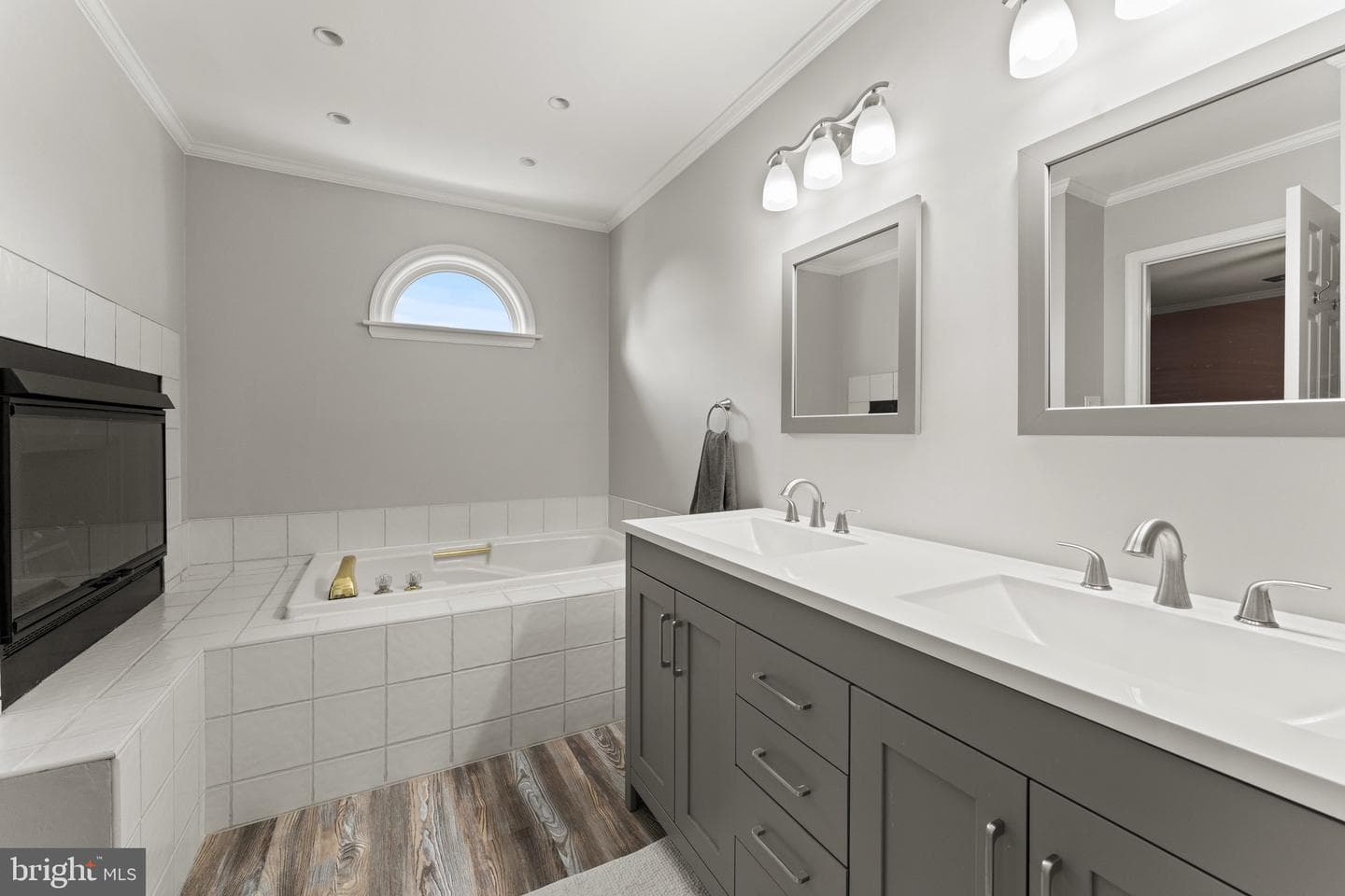 1223 Athens Court photo 34