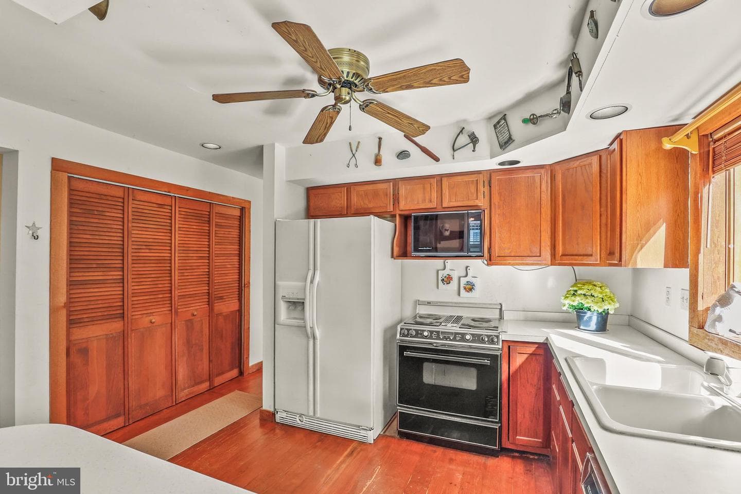 1033 Taylor Road photo 13