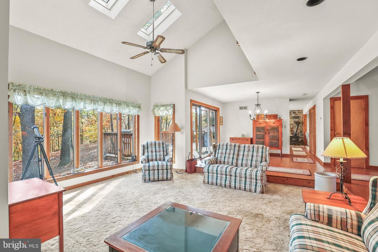1033 Taylor Road photo 2