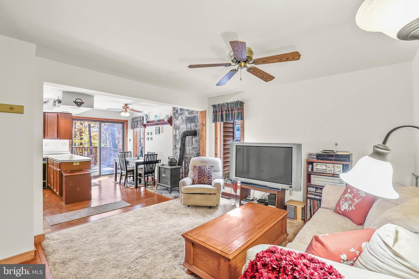 1033 Taylor Road photo 5