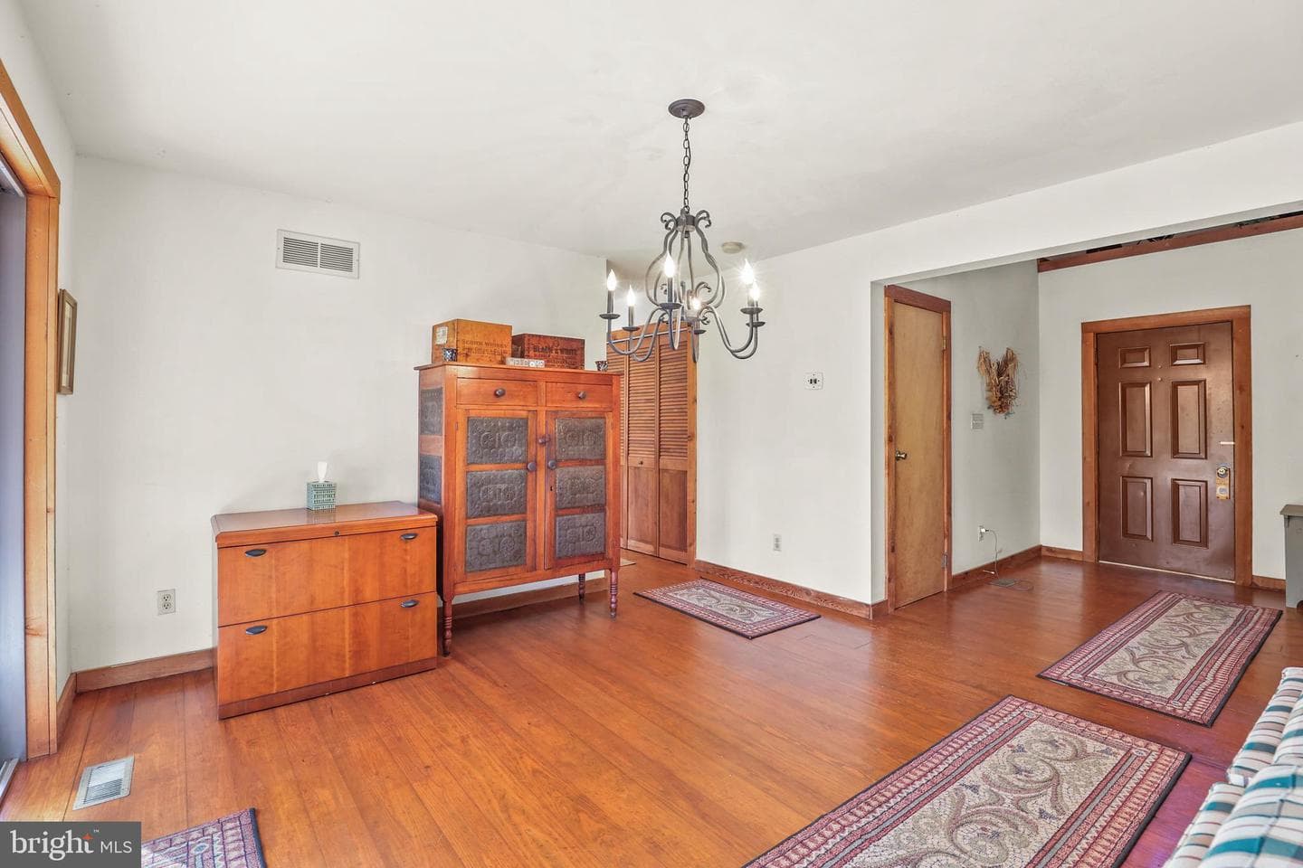 1033 Taylor Road photo 9