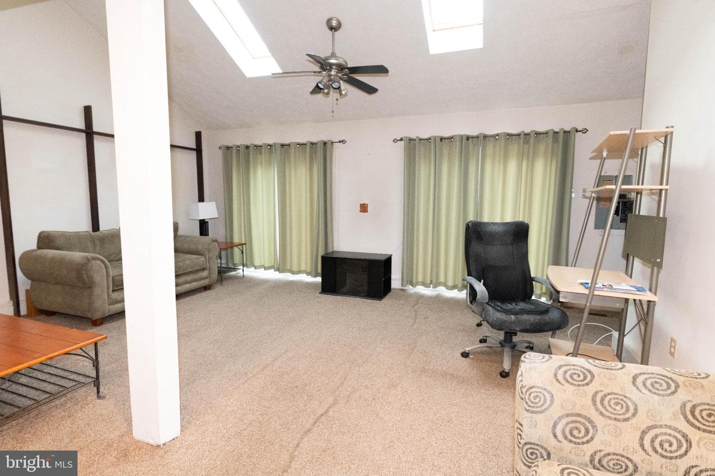 4307 Greys Circle photo 14