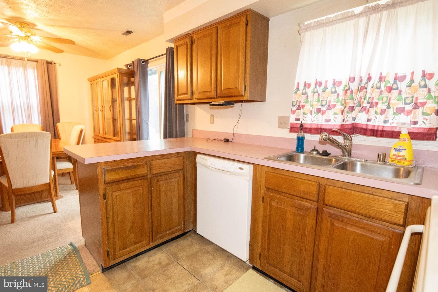 4307 Greys Circle photo 6