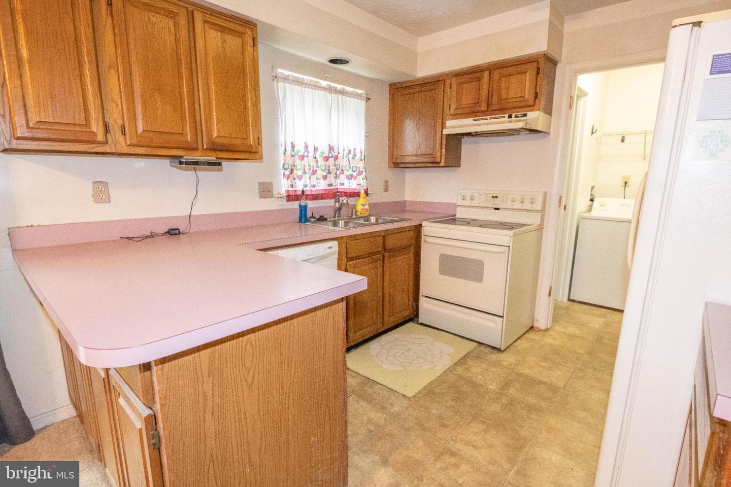 4307 Greys Circle photo 8