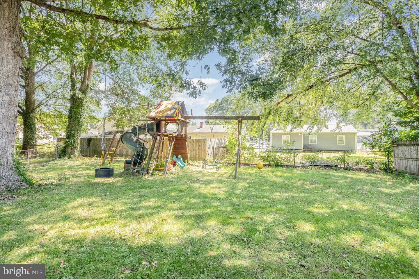 615 Pinehurst Street photo 35