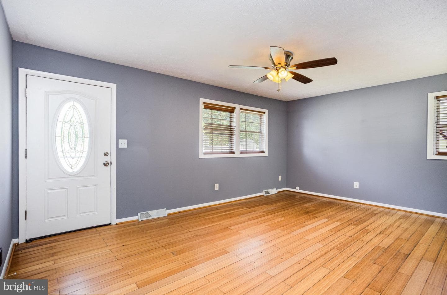 615 Pinehurst Street photo 4
