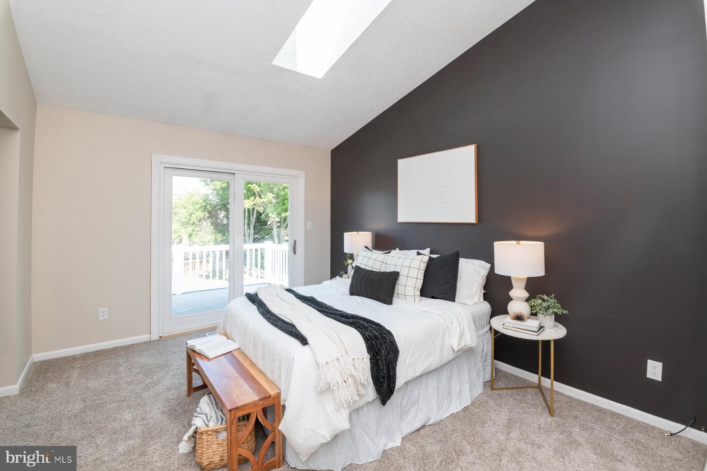 645 Shore Drive photo 10