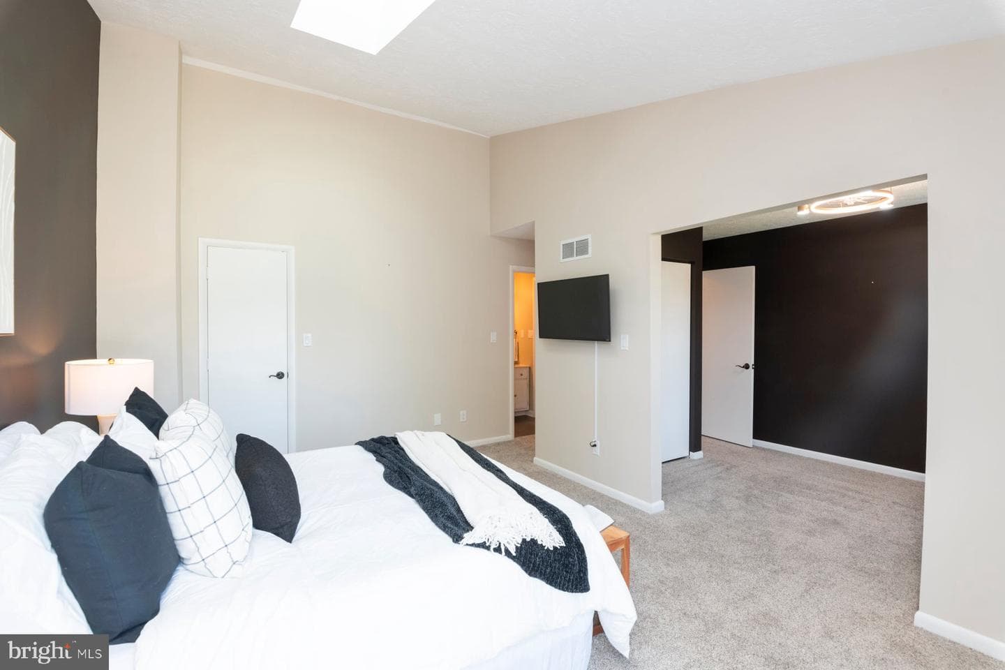 645 Shore Drive photo 11