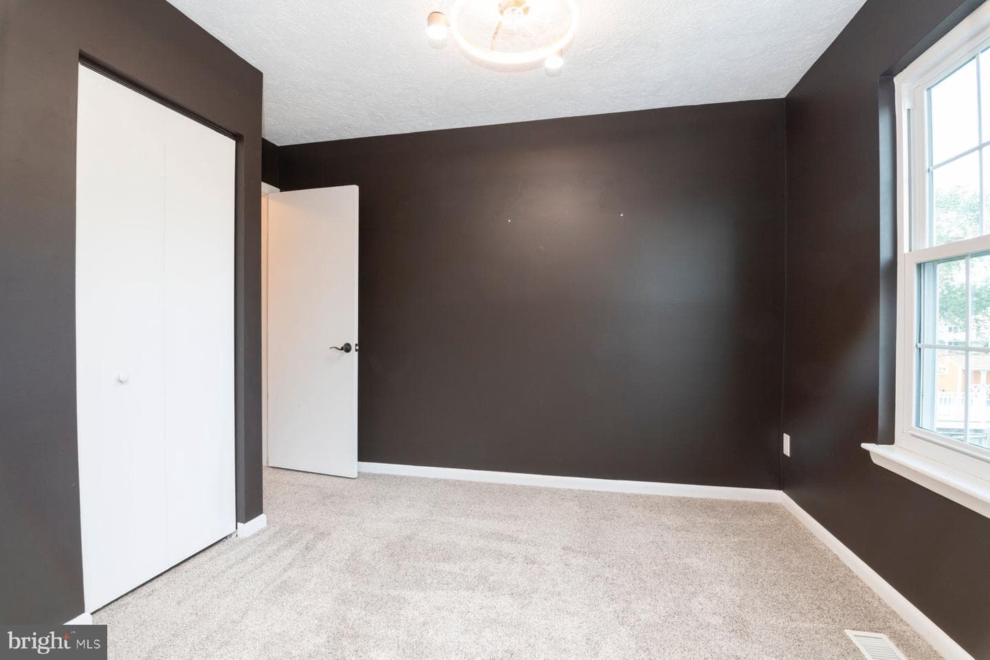 645 Shore Drive photo 15