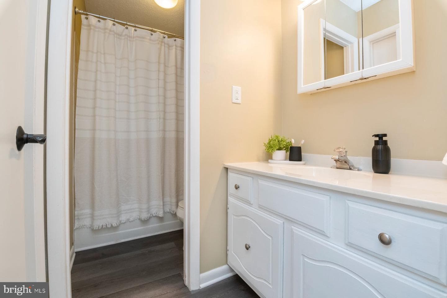 645 Shore Drive photo 20