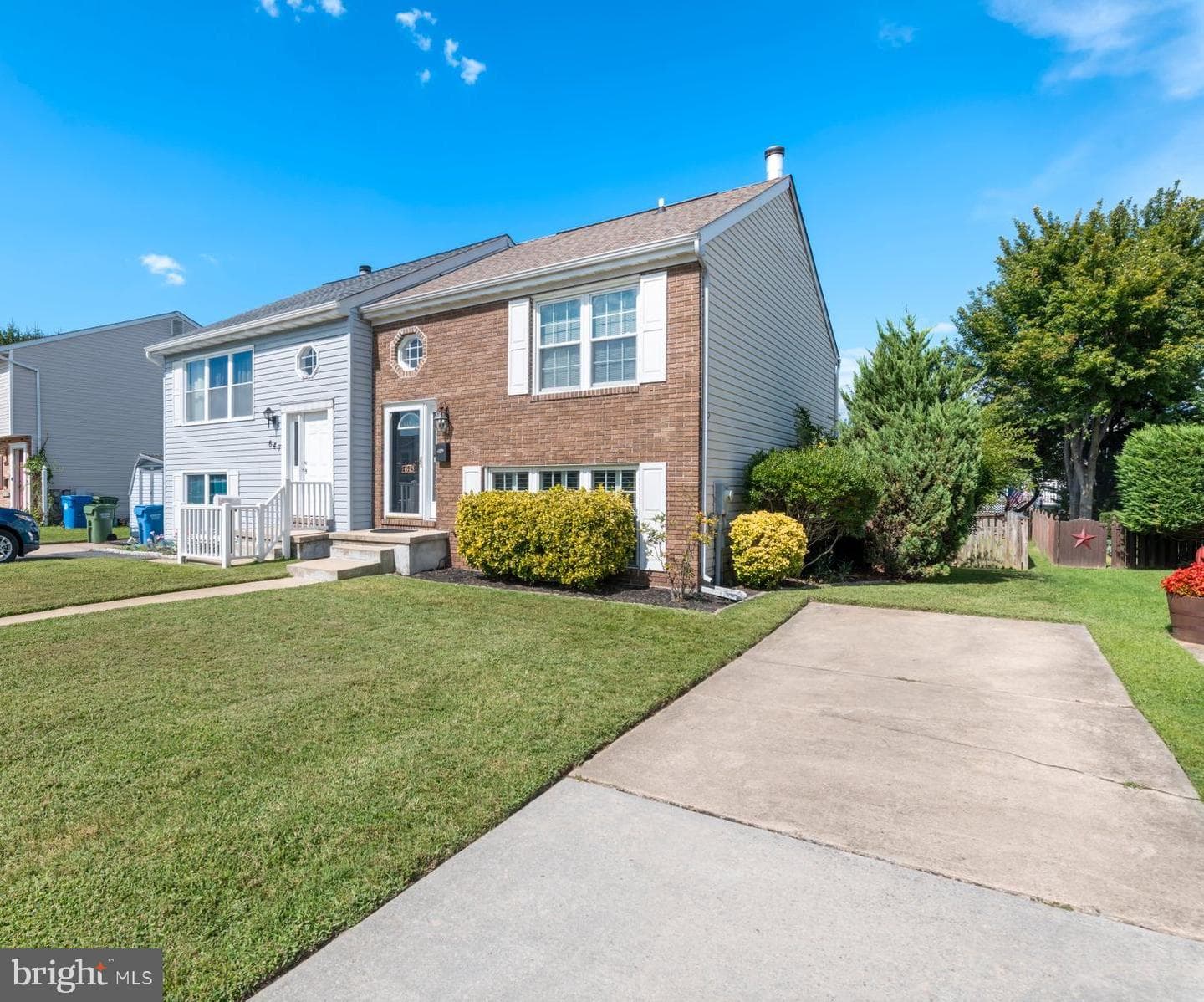 645 Shore Drive photo 3
