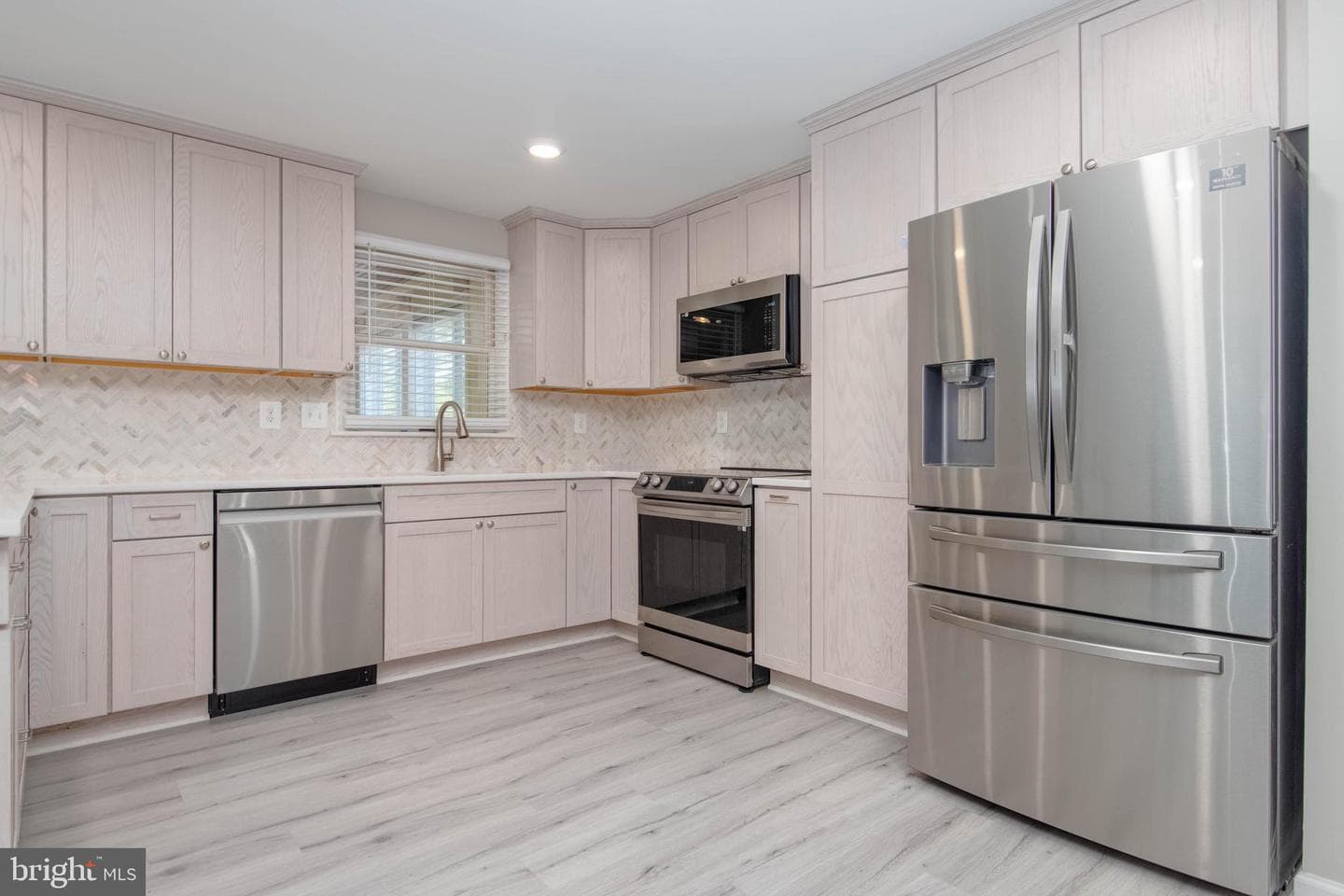1316 Ipswich Drive photo 6