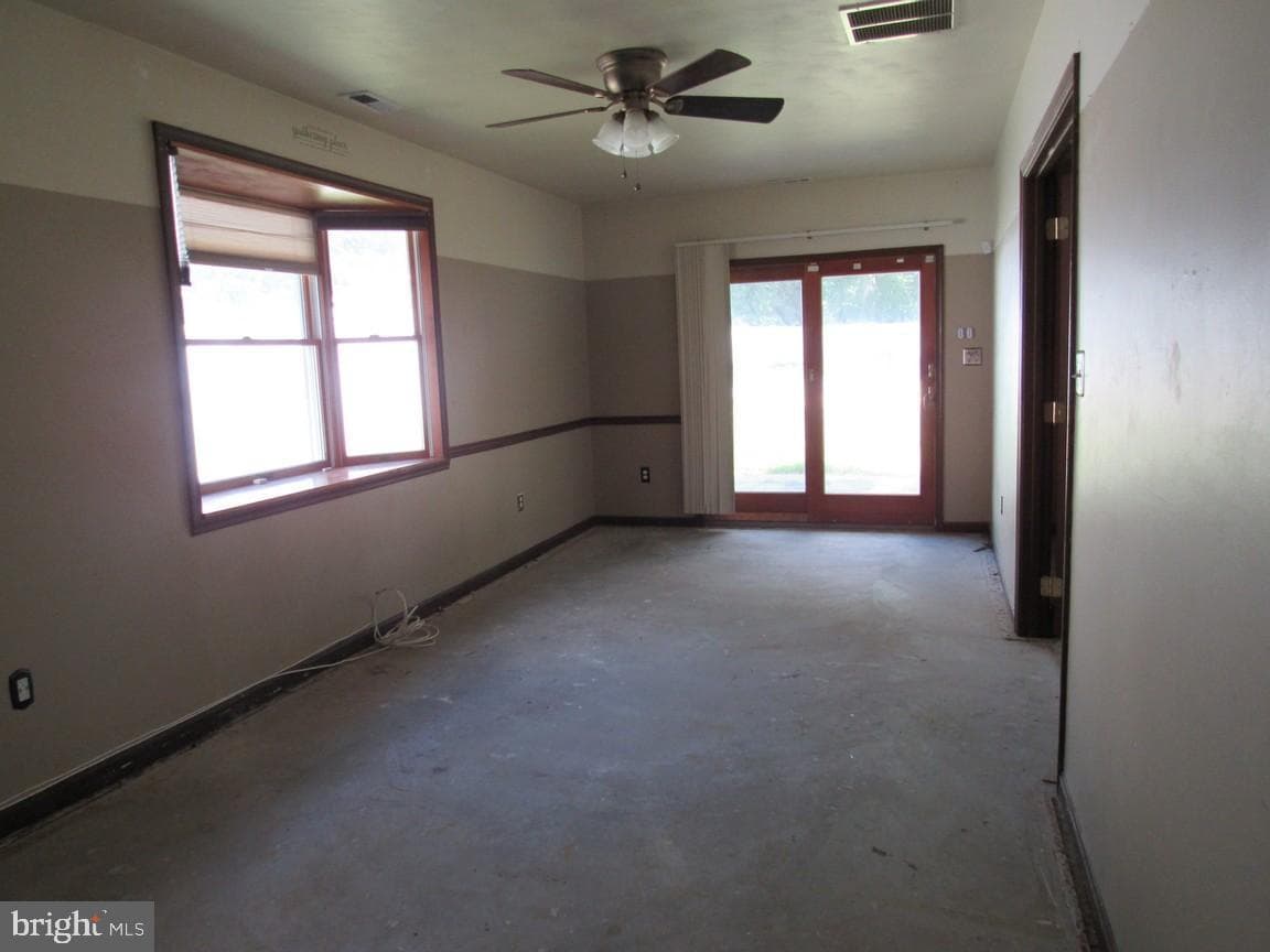 2212 Pine Street photo 11