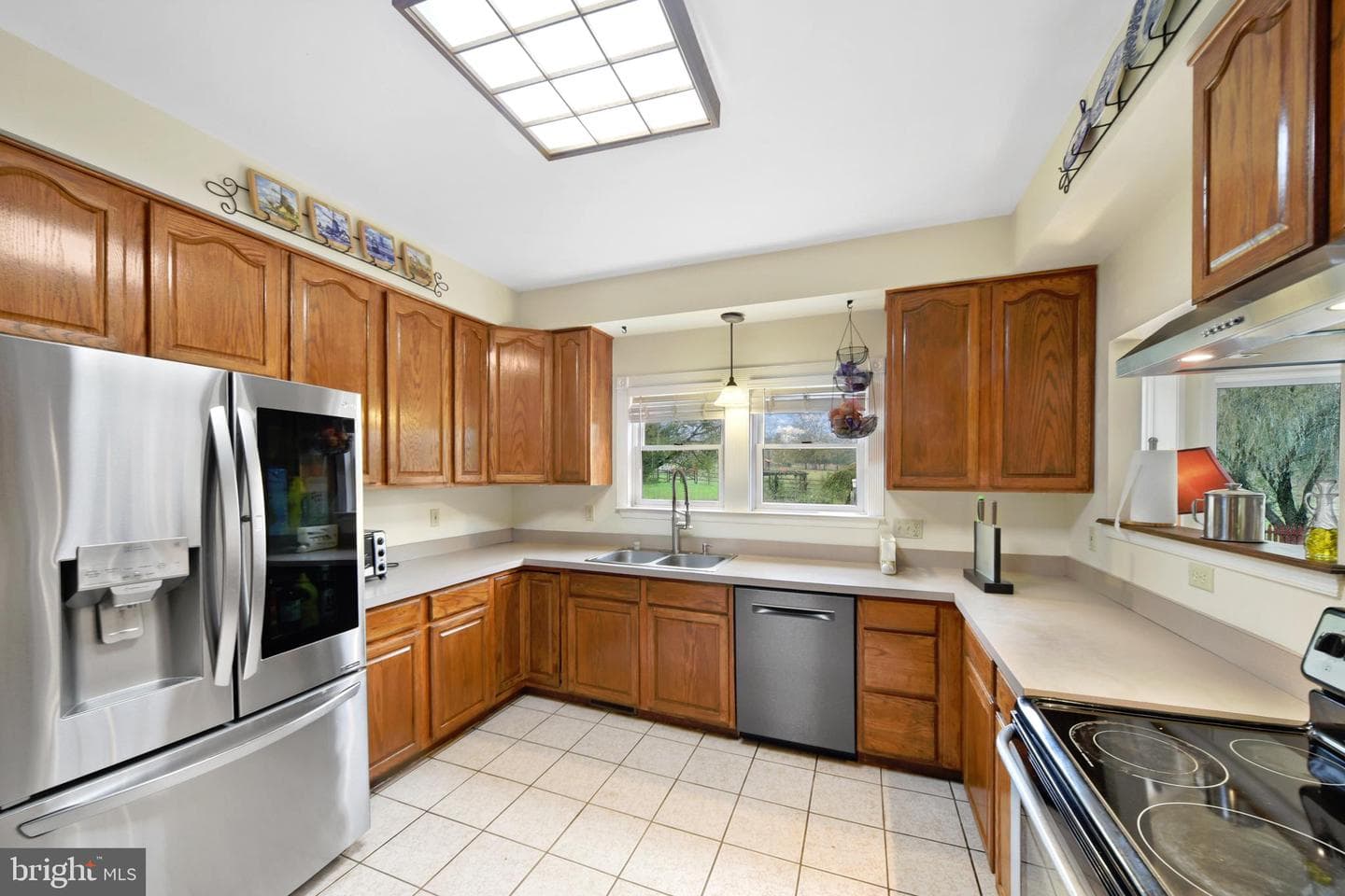 760 Gilbert Road photo 23
