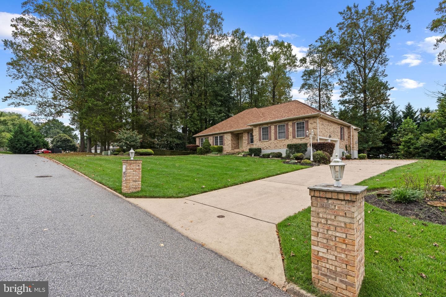 403 Summershade Court photo 2