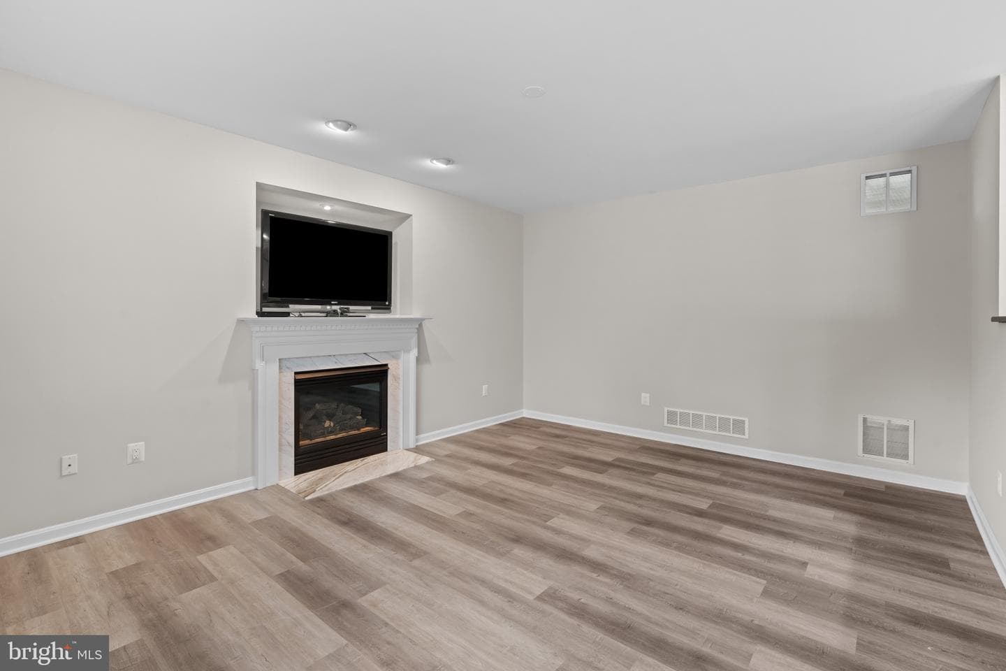 403 Summershade Court photo 9